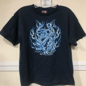 #1137 Top heavy vintage short sleeve, dragon graphic shirt boys, large,